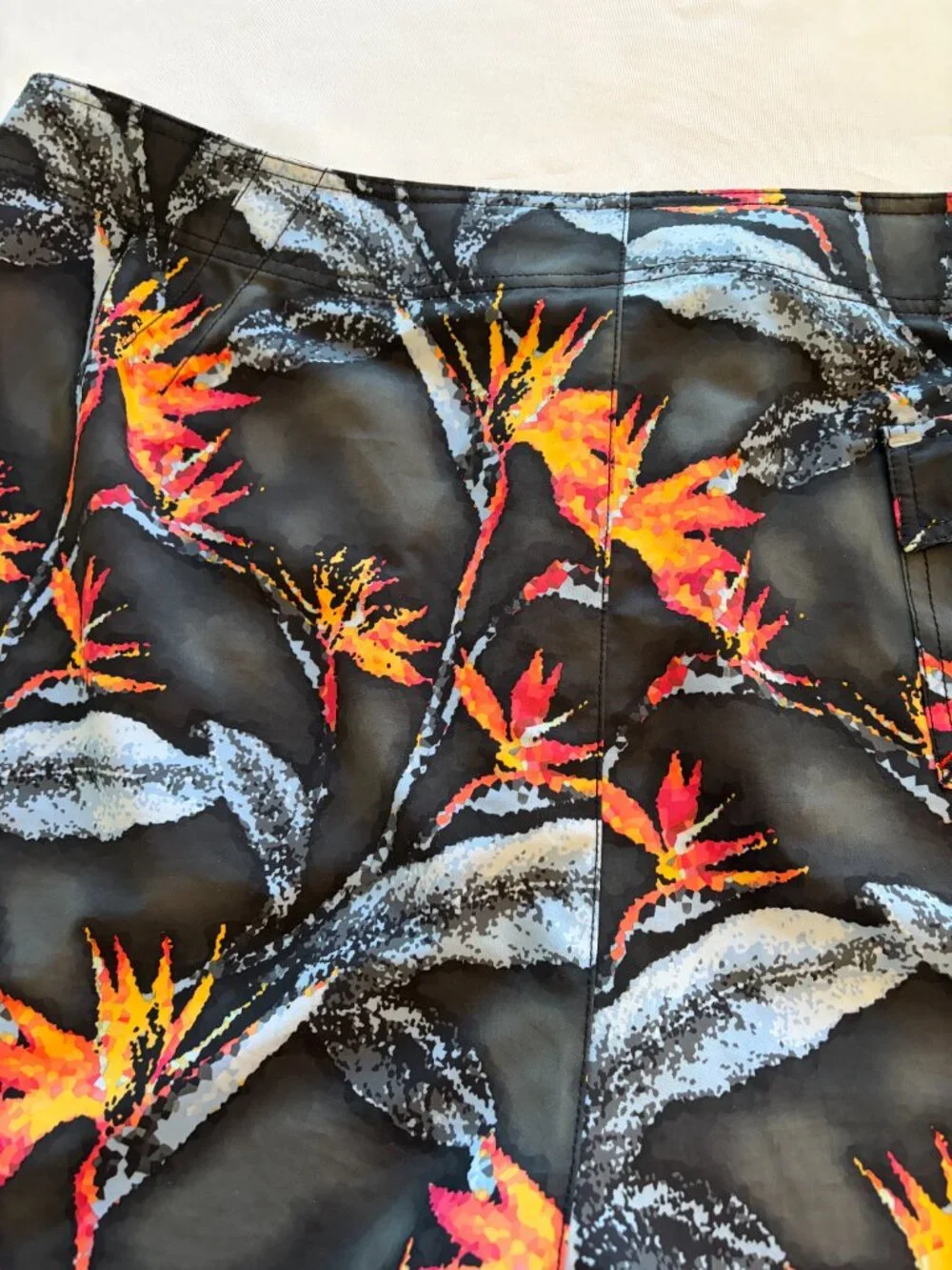 Tommy Bahama Size 44 Black Tropical Swim Trunks